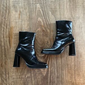 jeffrey campbell bootie
